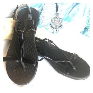 Clark’s sandals🖤